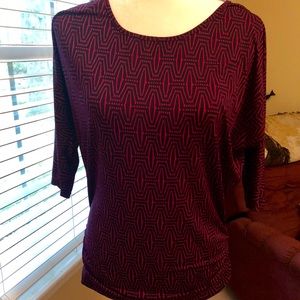 41 Hawthorn pink and navy dolman sleeve top. EUC!